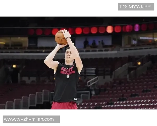 手感低迷全场表现不佳三球19投8中三分9投1中仅得17分7篮板13助攻 手感低迷全场表现不佳三球19投8中三分9投1中仅得17分7篮板13助攻