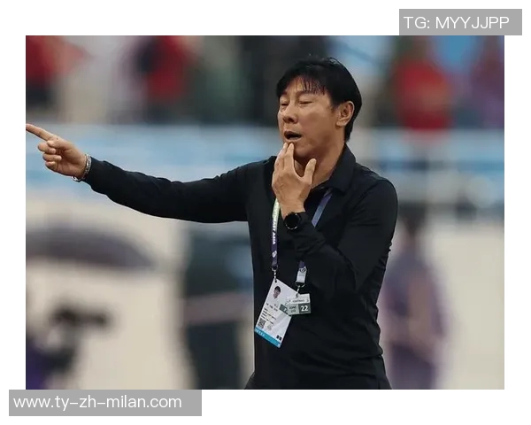 蔚山现代主帅申台龙上任仅65天即遭解职球队战绩不佳引发关注 蔚山现代主帅申台龙上任仅65天即遭解职球队战绩不佳引发关注